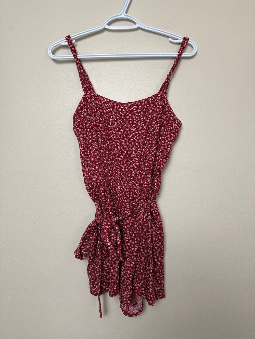 Women’s Red Floral Cami Romper size M